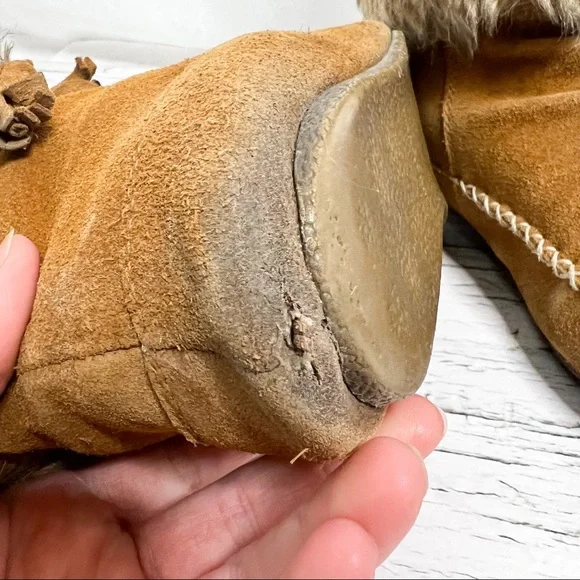 Minnetonka / Faux Fur Leather Boots - Picture 13 of 16